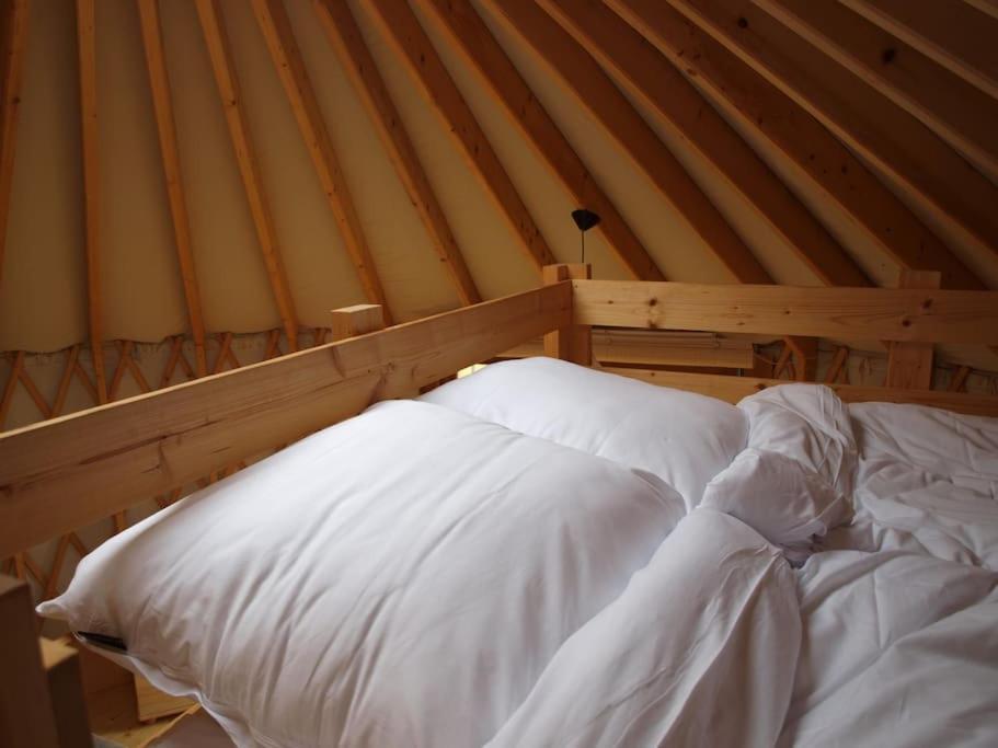 Woda Gory - Glamping Caloroczny Szlembark